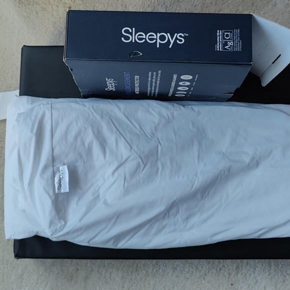 Sleepys Total Encasement Mattress Protector  Sold By Mattress Firm - Picture 4 of 8